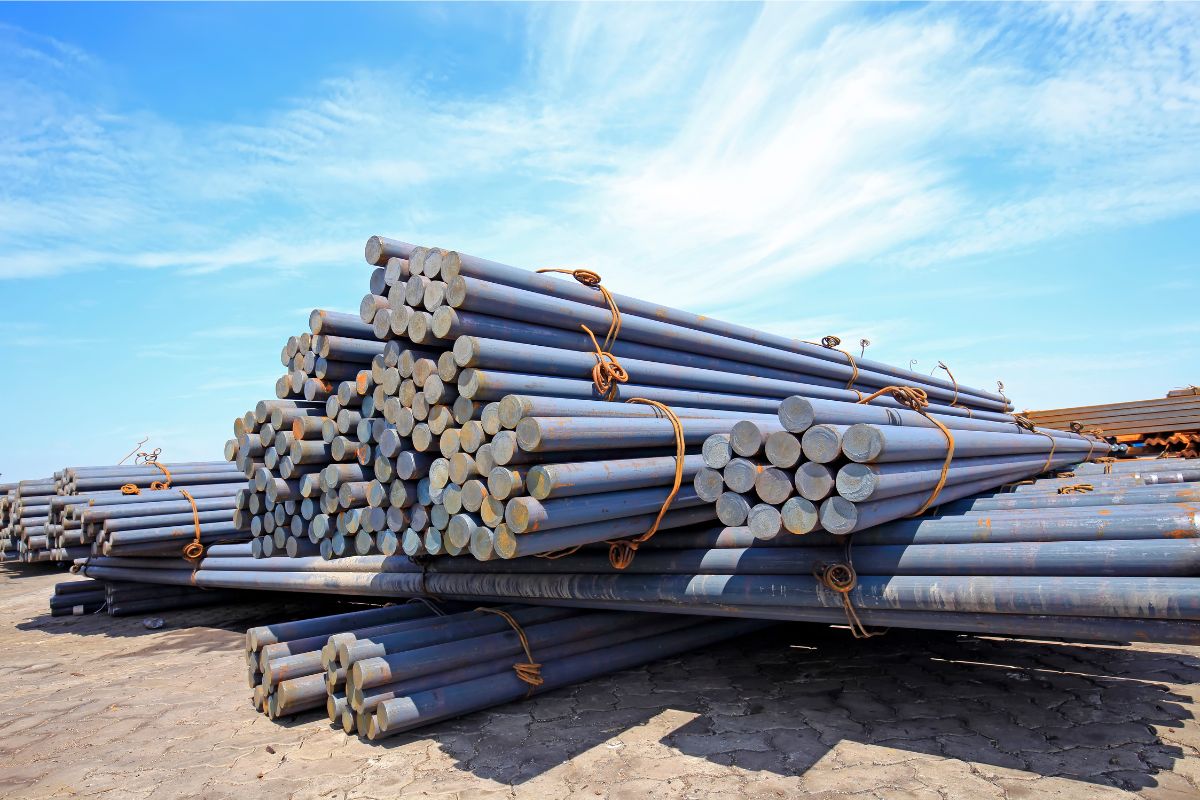 xr:d:DAFMSgo1460:104,j:44067487917,t:23032710 steel beams